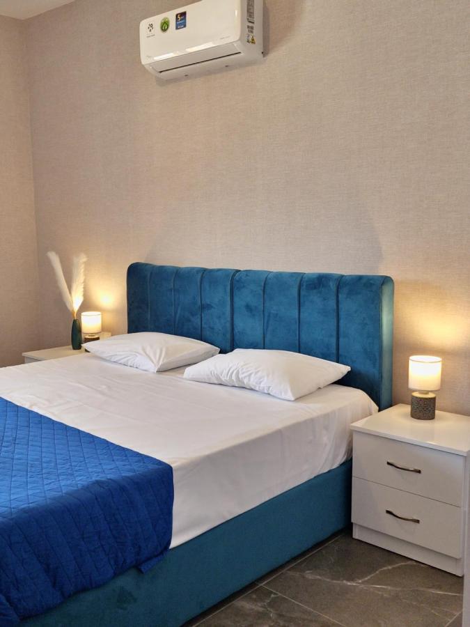 Carisa Deluxe Apartment With Jacuzzi Larnaca Exterior photo